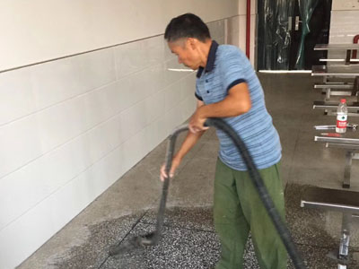 餐廳水磨石地面清洗