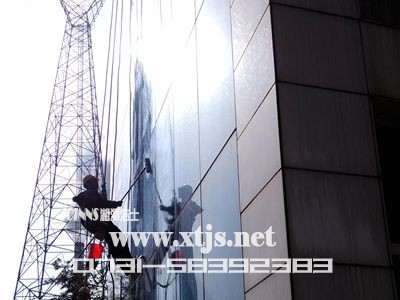 玻璃幕墻清洗——湘潭潔士專業(yè)外墻清洗