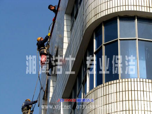 瓷磚外墻清潔