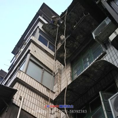 危險！！！外墻老舊鑄鐵下水管道安全隱患嚴重
