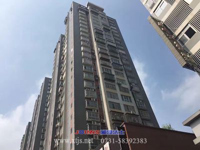 九華安置區居民樓舊亮化拆除
